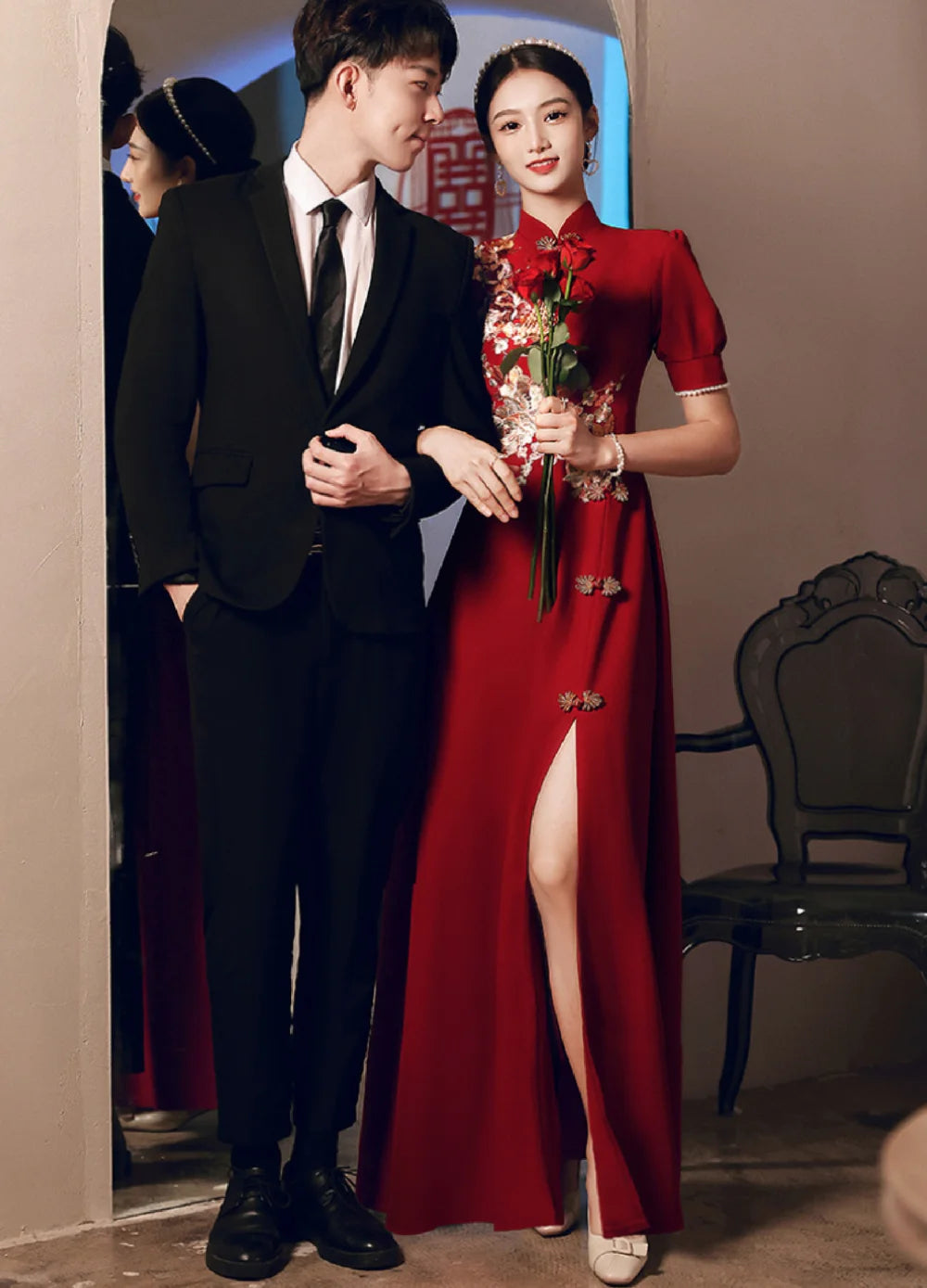 Modern Chinese Red Wedding Dress